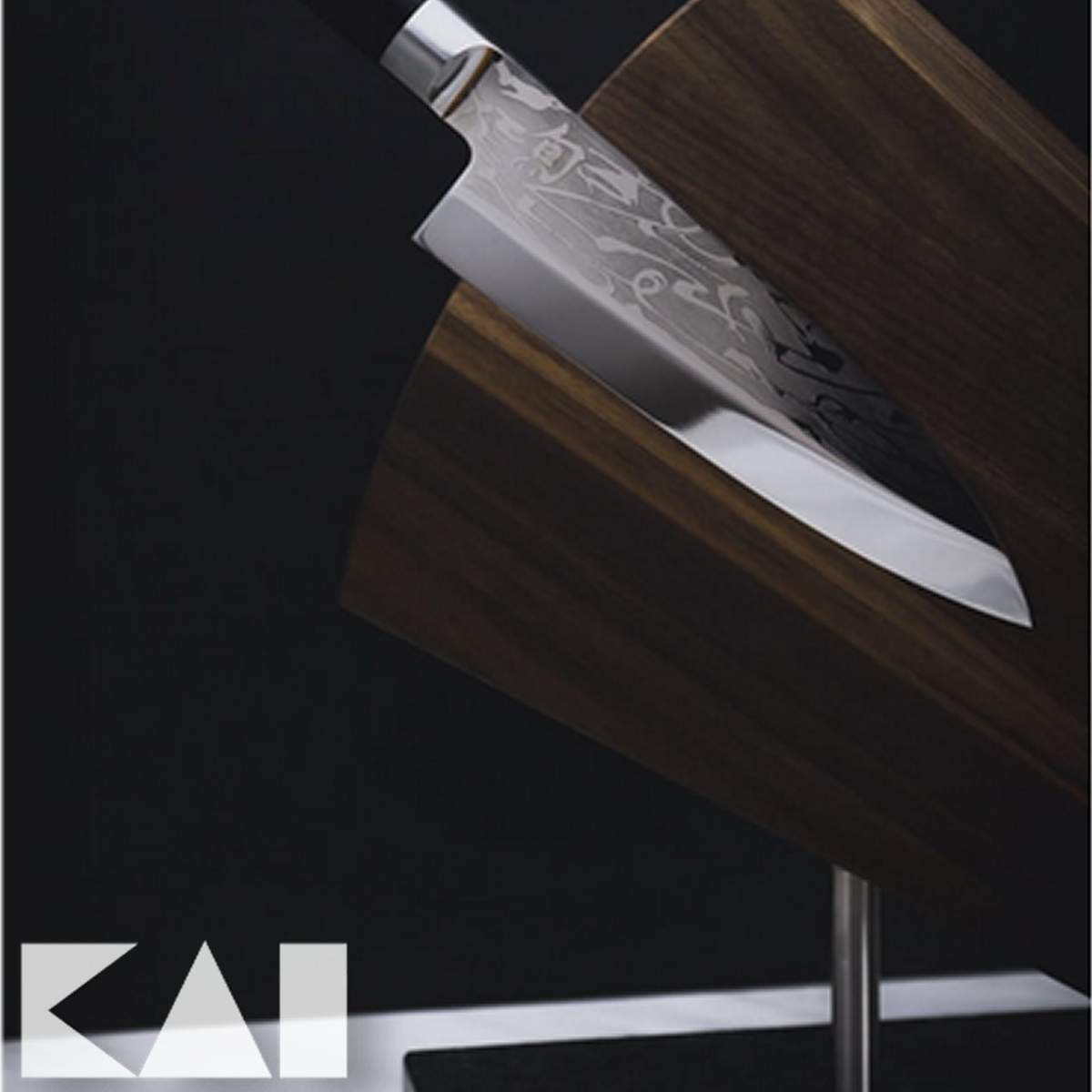 Ceppo portacoltelli girevole in Noce Kai DM-0799 - immagine 4