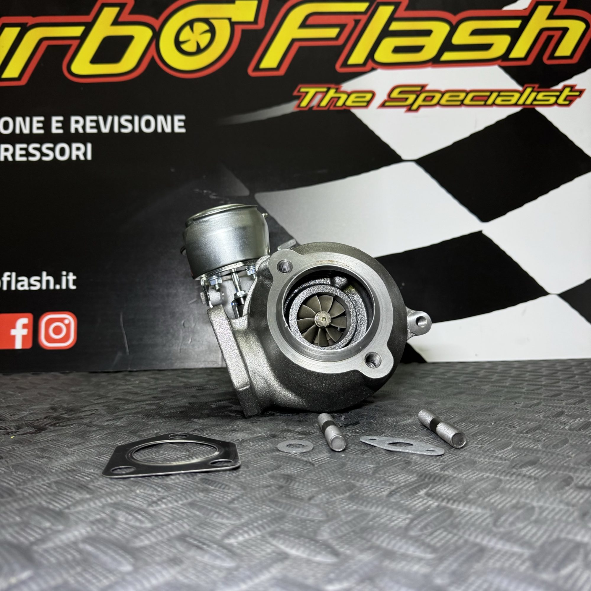 Turbo nuovo compatibile per BMW 150cv * - immagine 4